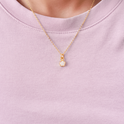 Petite Fleur Necklace